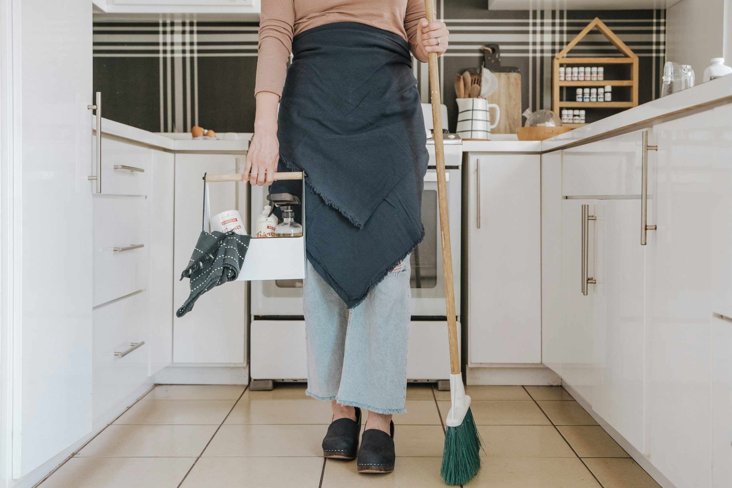 مسئولیت‌پذیری نوجوان عمو کتابی