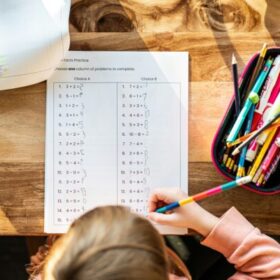 علاقه به ریاضی کودک عمو کتابی